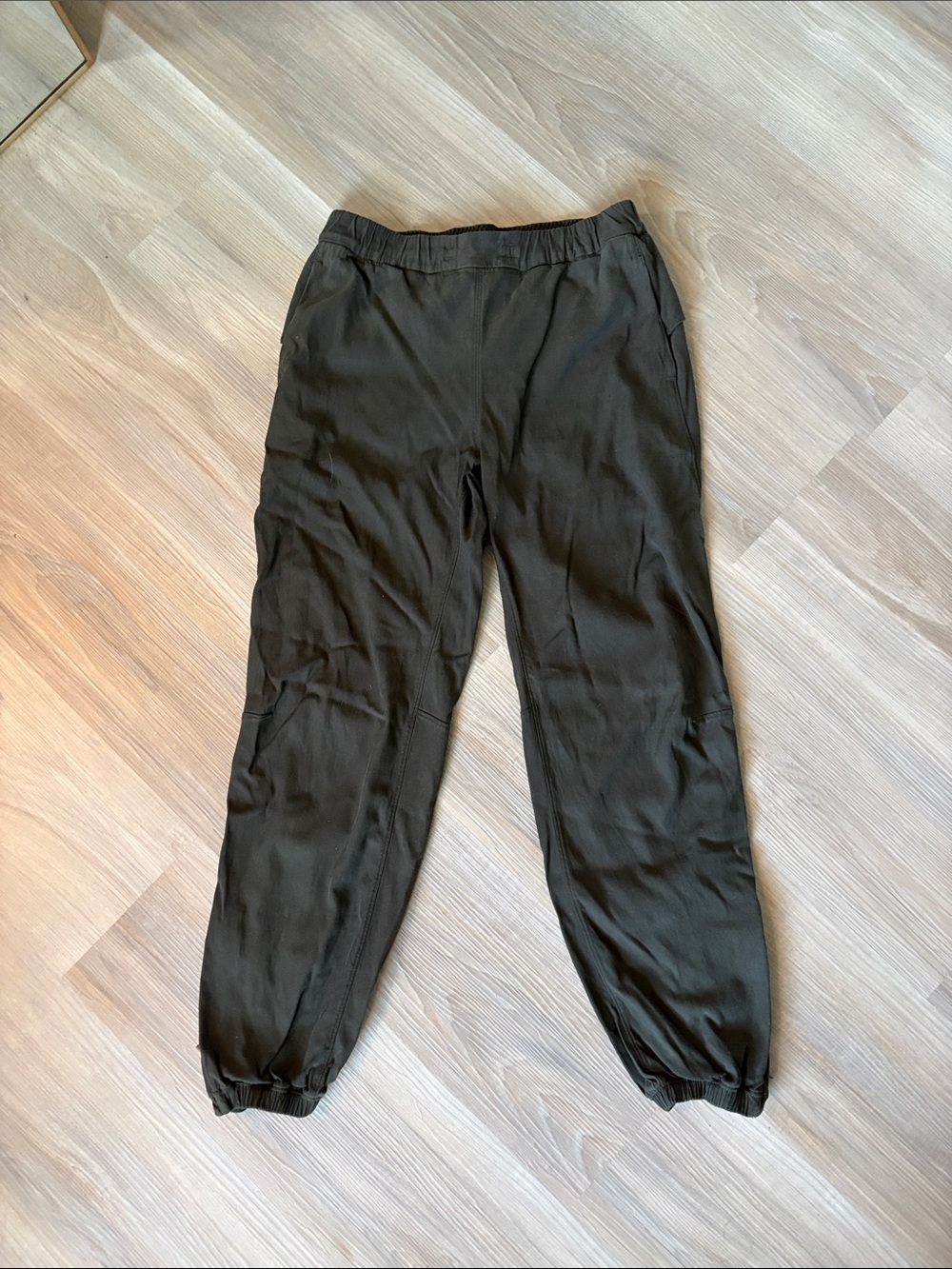 Lululemon dark green joggers - size 4